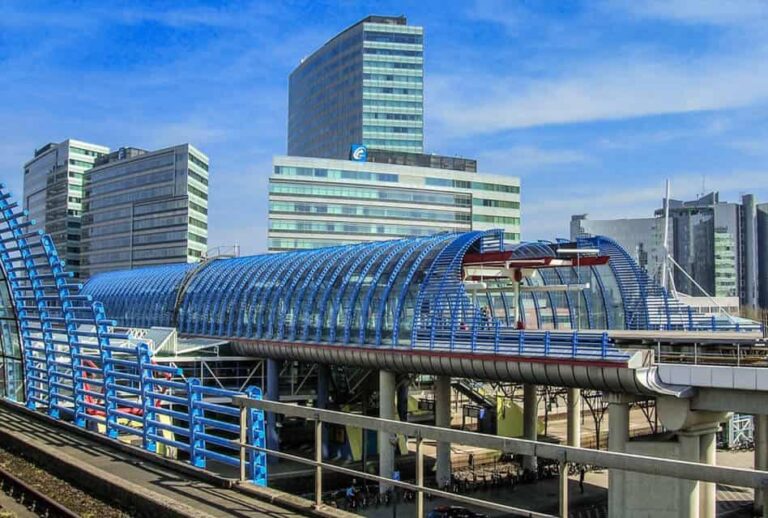 Centraal Station Metro Amsterdam 768x518 