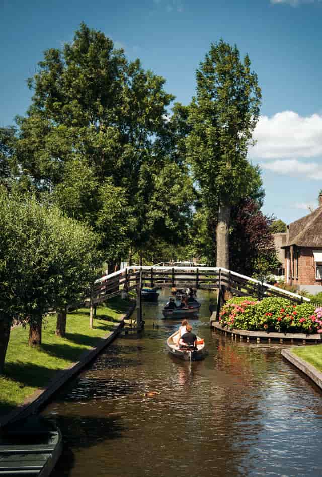 giethoorn bridges