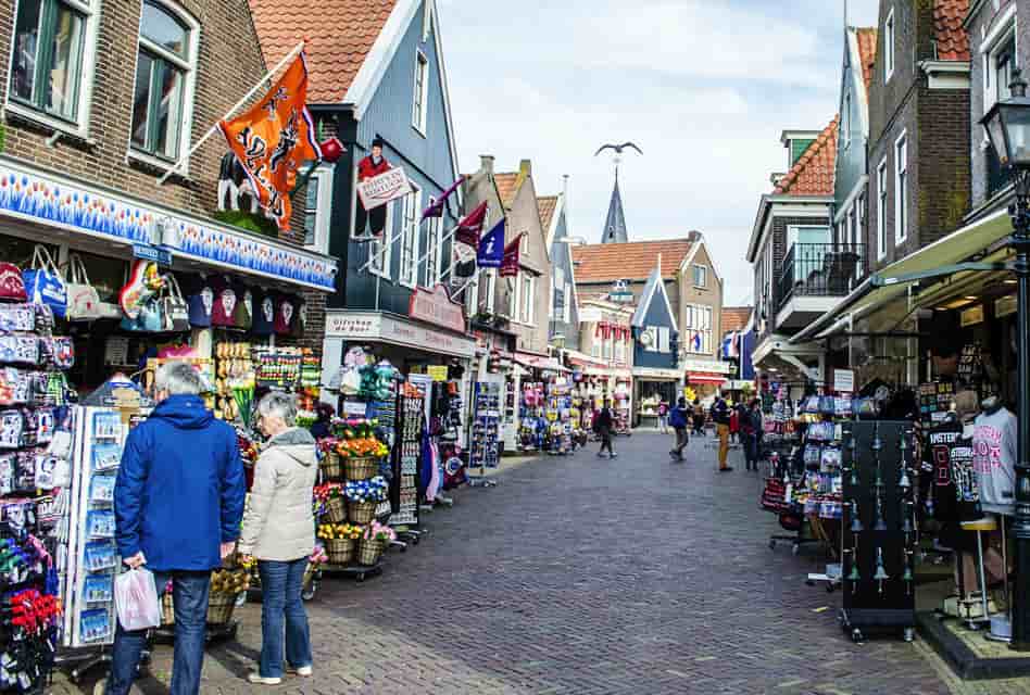 volendam shops